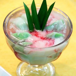 Cara Membuat Es Bola Pisang Hijau